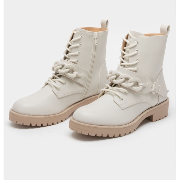 Brand new DOLCE VITA Osten Chainlink Womens Boots! - Picture 3 of 8